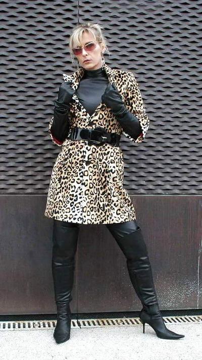 25P ROMY - Superheiße MILF - Königin der STIEFEL...(2)