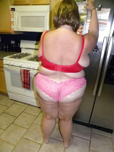 25P BIG Round & FAT Asses in the Kitchen! #2