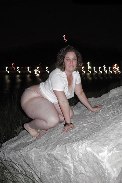 25P Some outdoor BBW Amateur  pics