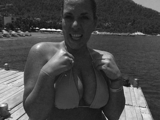 5P Me naked at the nudist beach