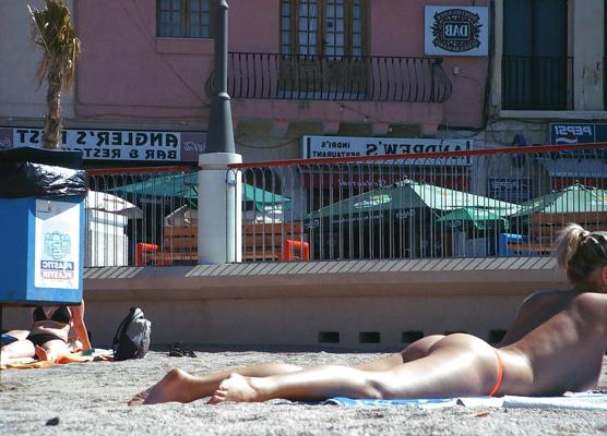 25P Spy Beach