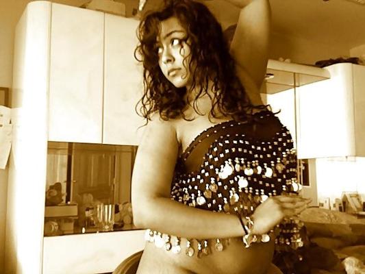 5P Thick Slut Big Tits 5