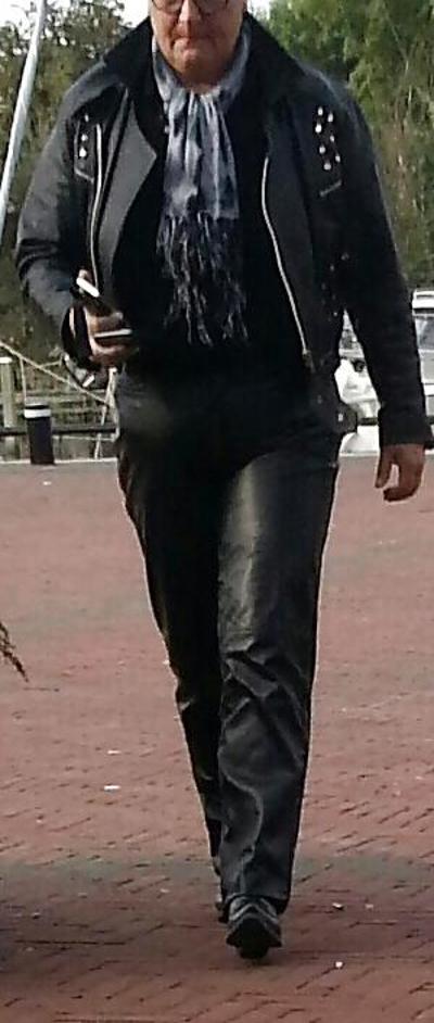 10P Mature leather
