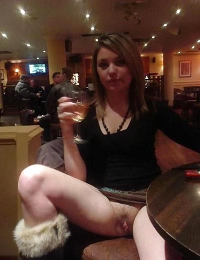 25P Show Me In Public,by Blondelover.