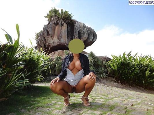 25P Brazilian exhibitionist public slut