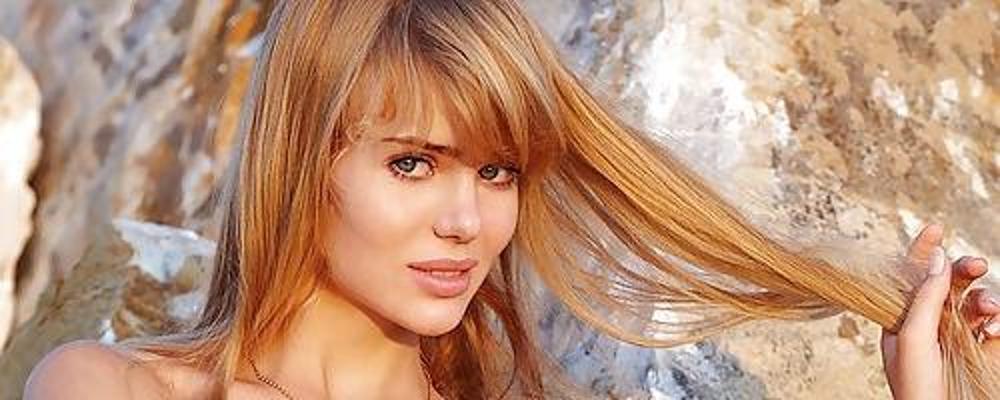 19P 長い髪の金髪の美しさ、Blondelover による。