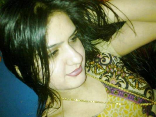 6P Sexy Pakistani girl