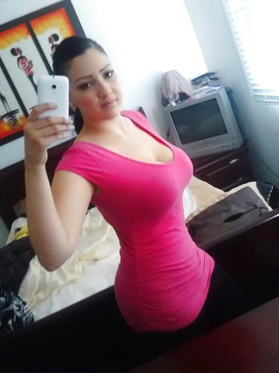 25P Sexy, Curvy Brunette Amateur Posing - Big Tits