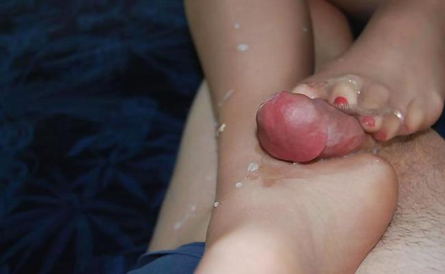 5P My footjob to hubby