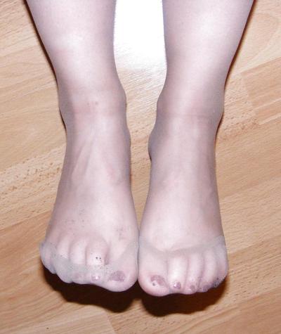 25P Pieds et talons