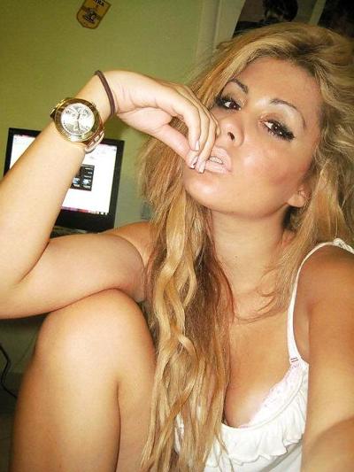 11P Chica griega: thera