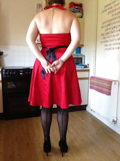11P Red Hot Horny Flashing MILF