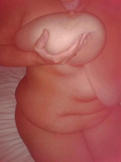 21P Huge tits and shaven juicy cunt on kinky 50yr old mum