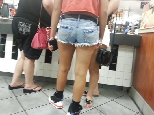 7P Sexy Teen Cul Joues Candids