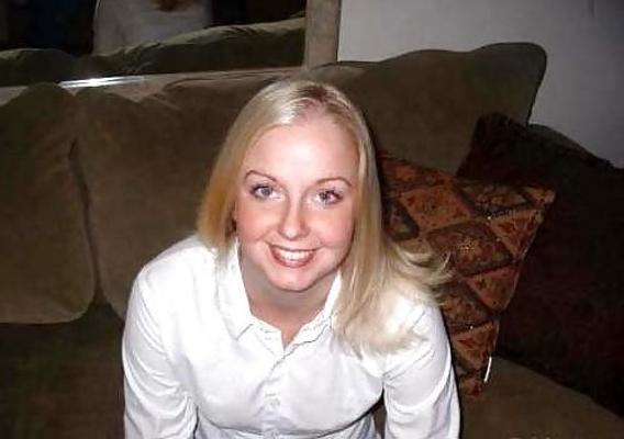 17P Hot blonde sucking - N. C. 