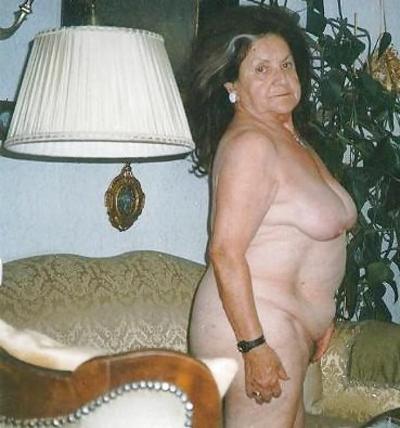 23P Mature and granny mix 25.