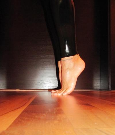 9P Teen Feet in Latex Leggings and standing on Tiptoes