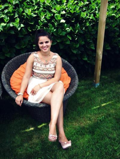 8P Portuguese teen hottie