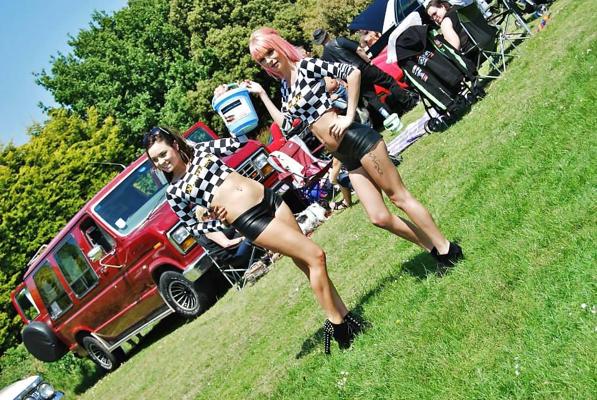 25P Facebook Car Sluts