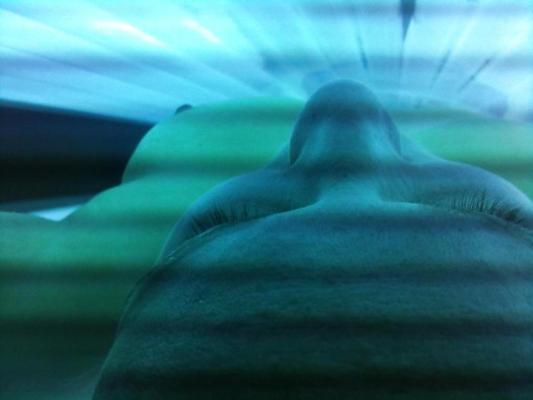 5P working on her tan