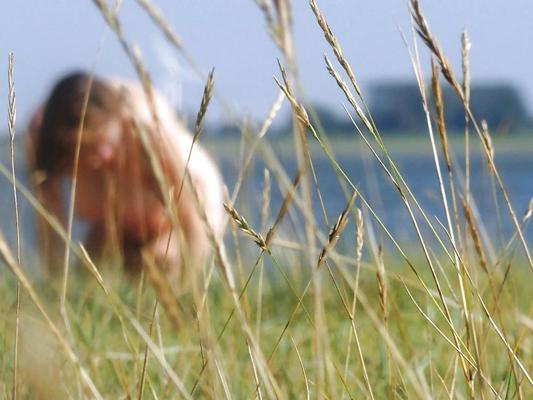 10P Secretly photographed on the beach