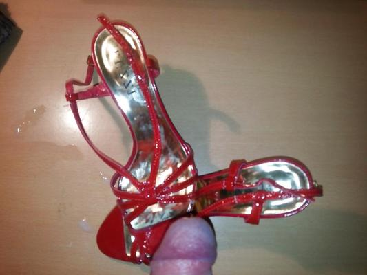 7P Fuck, trample, cum my mother's red sandals