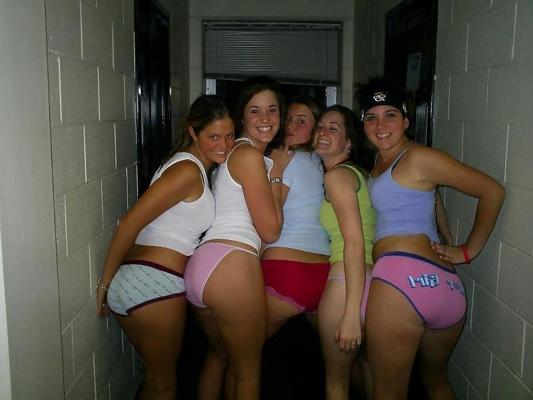 13P Amateur Teens In Panties