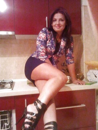 12P Femmes roumaines : violeta