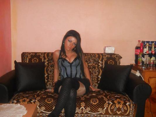 13P Romanian women: deea