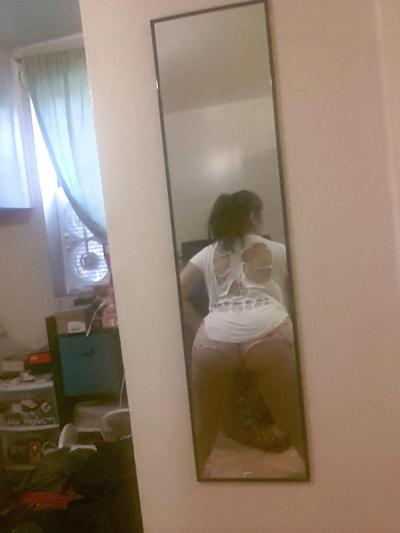 4P Couple non nude pictures