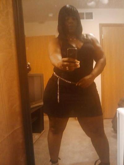 13P Thick Ebony MILF
