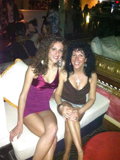 24P REAL BUSTY MOM & DAUGHTER SEXY AS FUCK