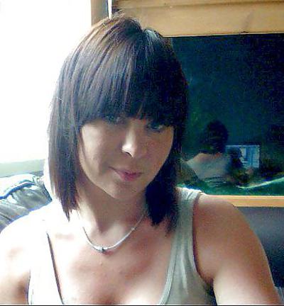 10P Brunette MILF Self Pics