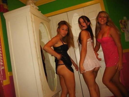 25P Pretty Amateurs Girls