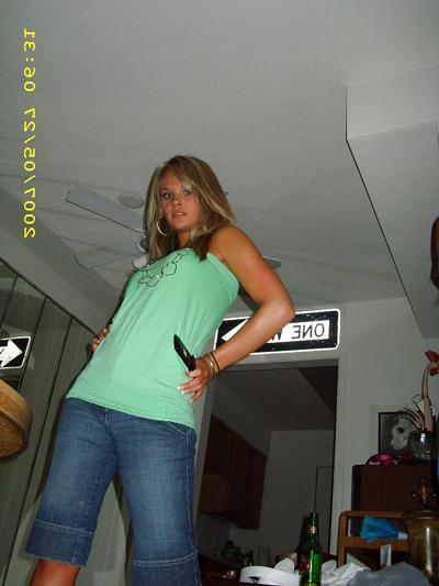 25P Pretty Amateurs Girls 2