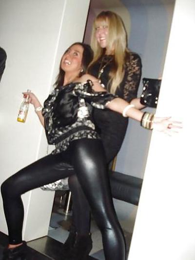 25P Chavs In Leggings