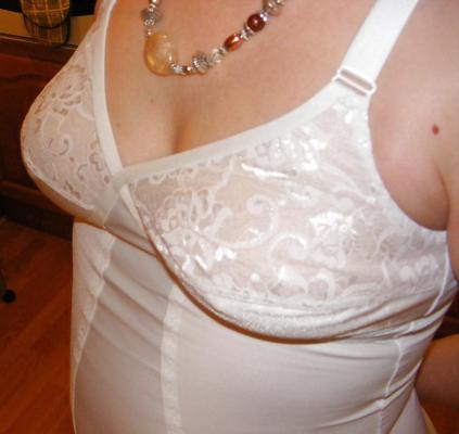 25P Slutty secretary in girdle, stockings and platform heels