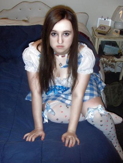 19P Pretty Amateur Christina 3