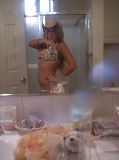 16P Pretty Amateur Blonde 17