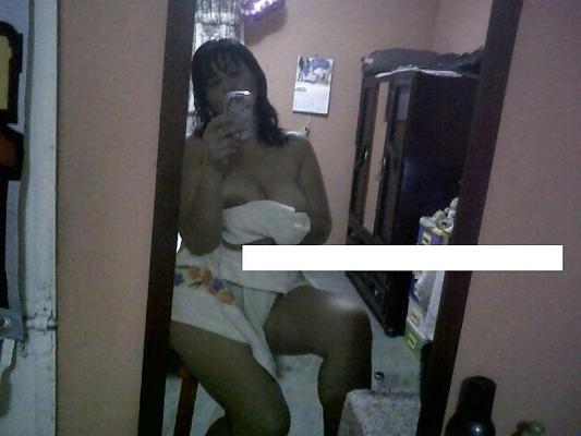 17P Latina mature selfshots