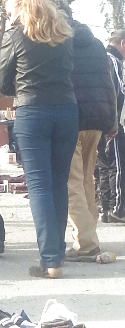 4P Hot ass blonde romanian