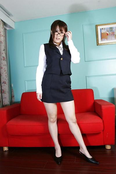 25P Nana Aoyama, une japonaise aux gros seins