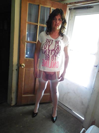 25P Sissy Laura