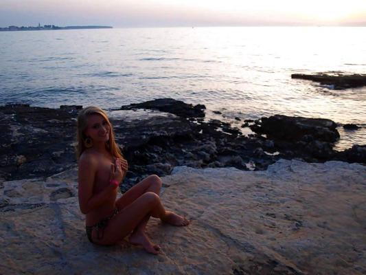 25P Monica my ex girlfriend - summer holiday