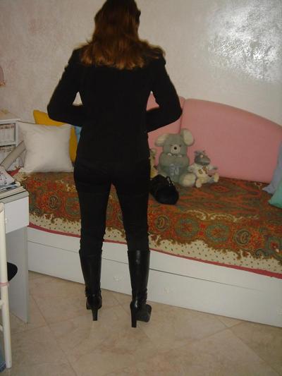 25P Pretty Amateur Claudia 2
