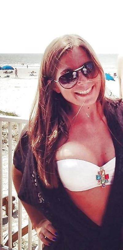 15P Garotas bonitas com lindos peitos e bundas fotos no Facebook