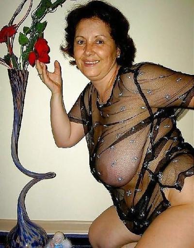 25P Amateur Matures & Grannies who love to fuck 2