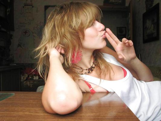 19P Hot blonde with amazing tits