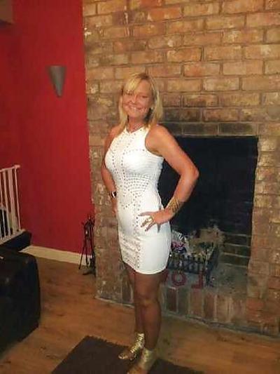 4P Hot Horny UK Tanned Toilet Slut