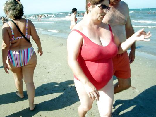 25P Busty granny on the beach! Mixed!